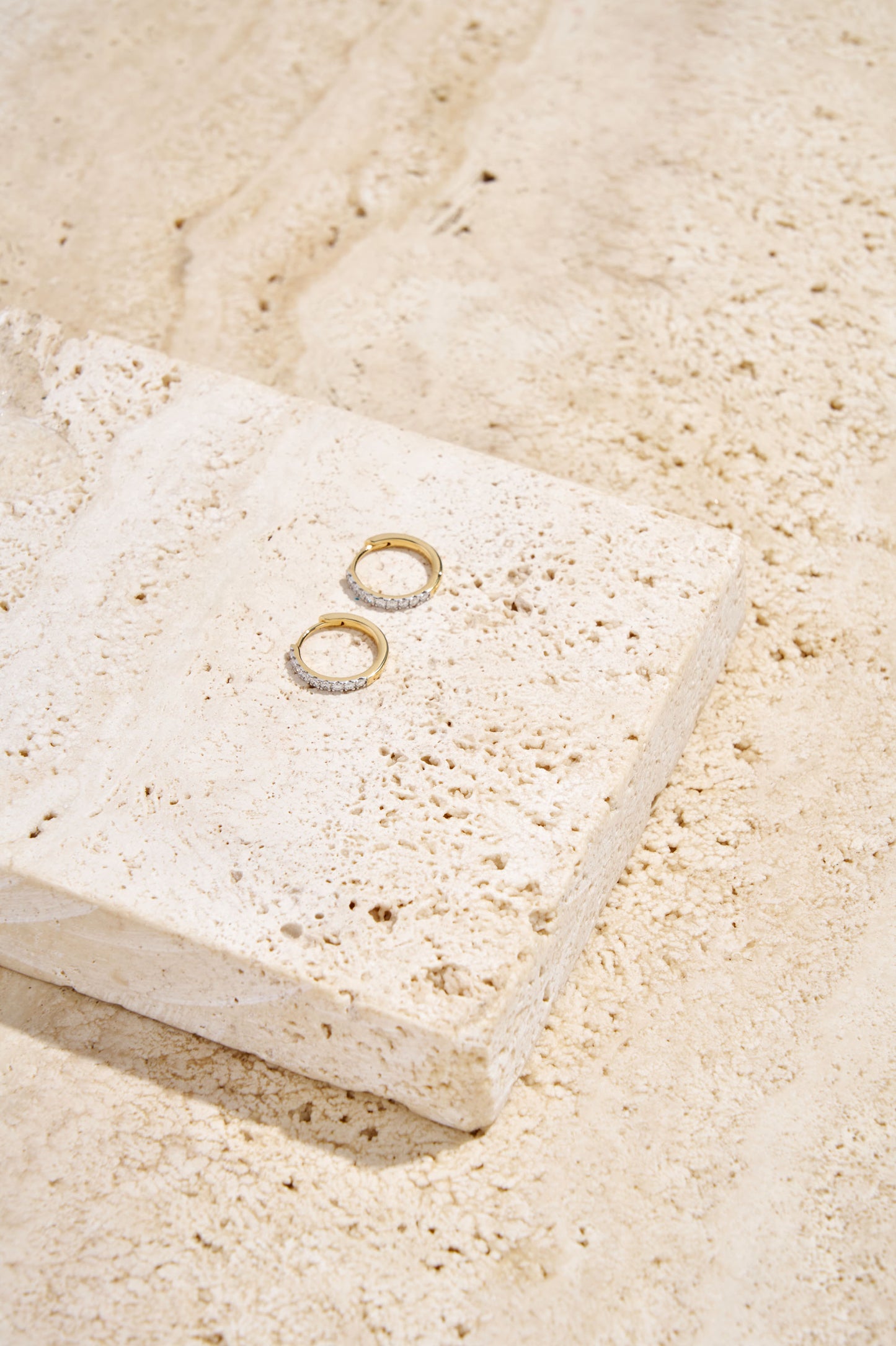 JacqualiineEve Hoop Earrings 18KT 2.1g 0.3ct GH/SI